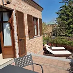 Lauri Hotel Neive