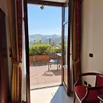 Lauri Hotel