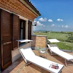 Lauri Hotel Neive