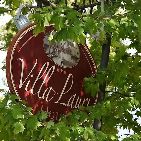 Lauri Hotel