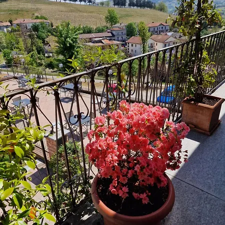 Lauri Hotel Neive