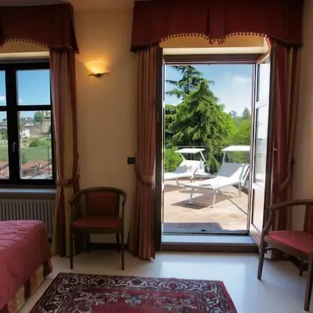 Lauri Hotell