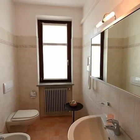 Lauri Hotell 3*