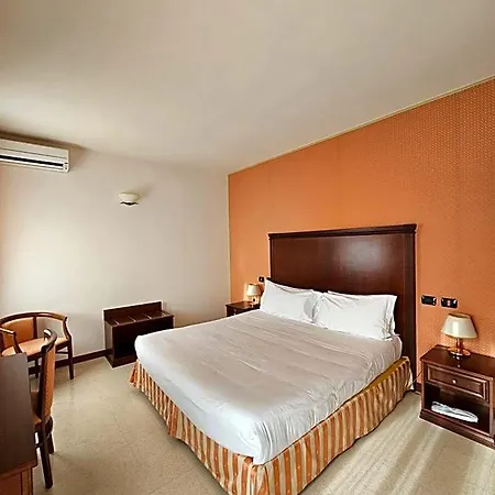 Hotell Lauri 3*